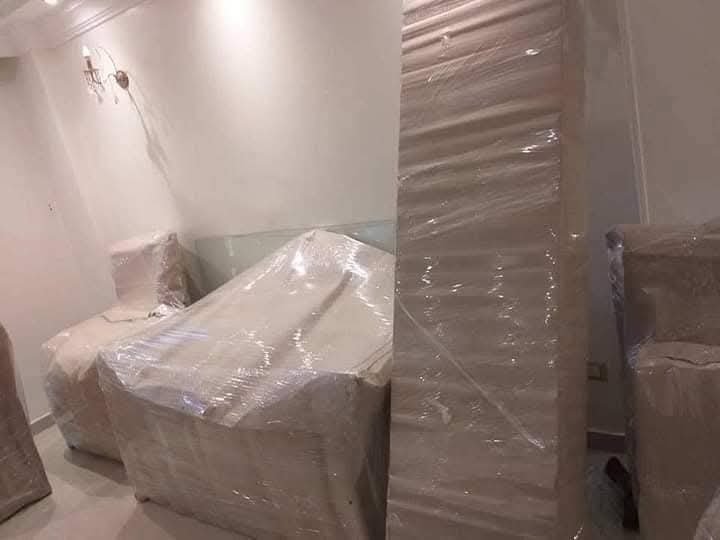 غرفة نوم كاملة متغلّفة وجاهزة للنقل